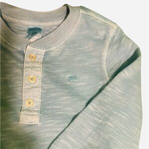 Carter’s 2t long sleeve shirt